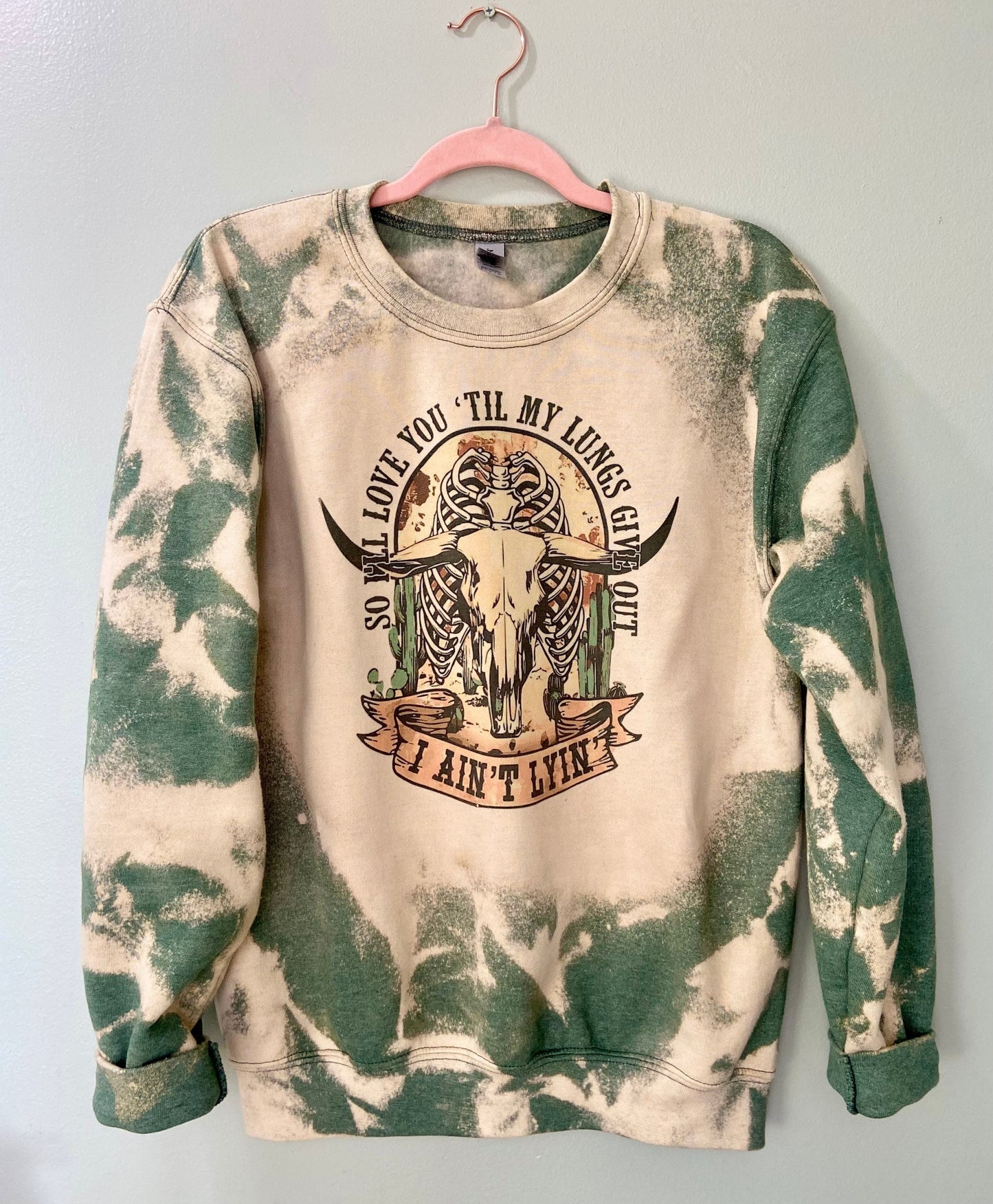 I ain’t lyin/ crewneck bleached sweater